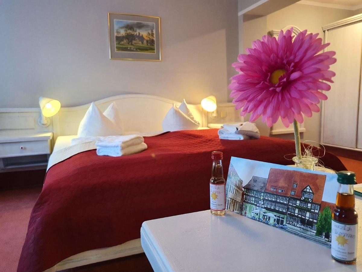 Hotel Zur Goldenen Sonne 奎德林堡 外观 照片