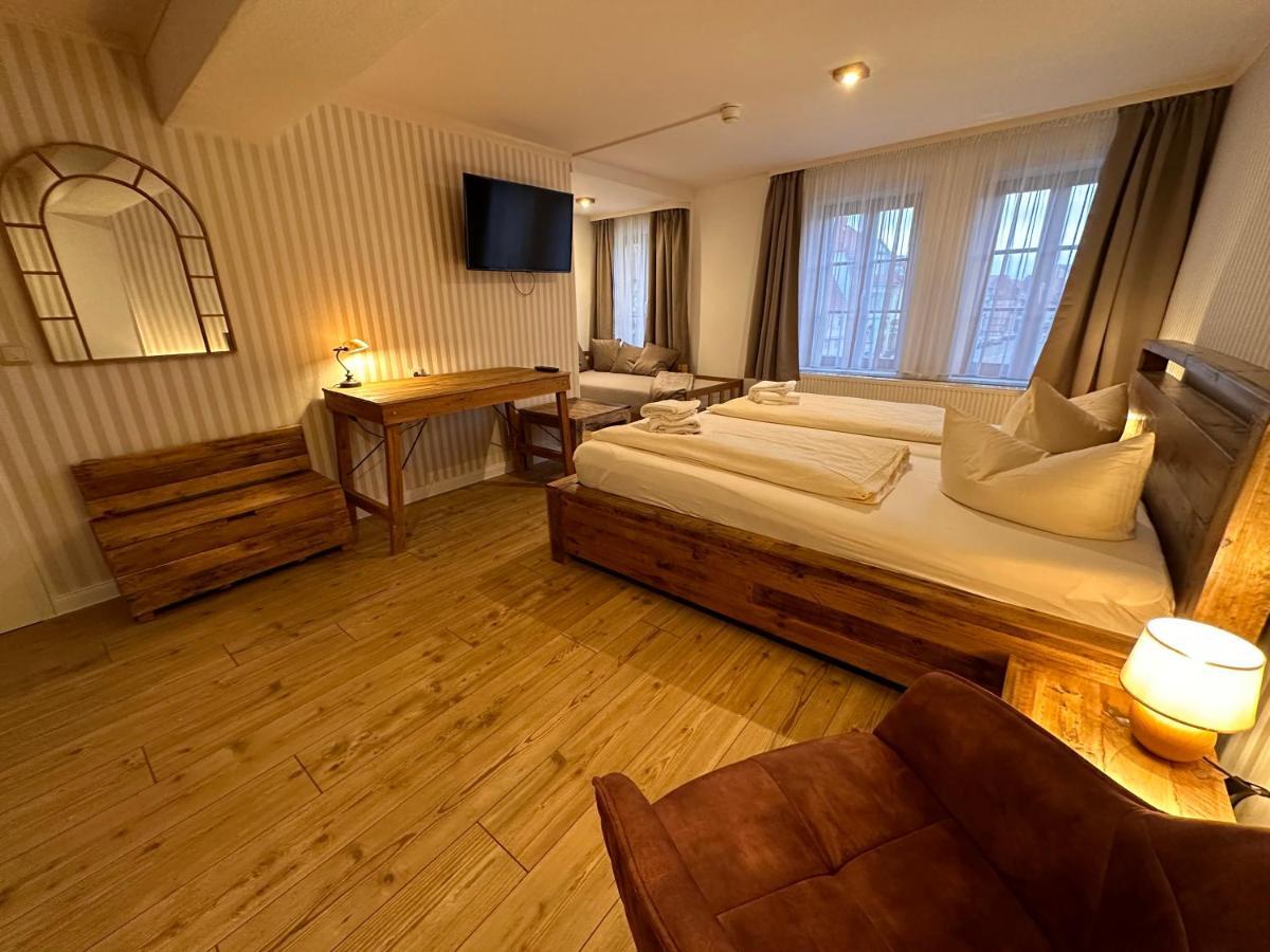 Hotel Zur Goldenen Sonne 奎德林堡 外观 照片