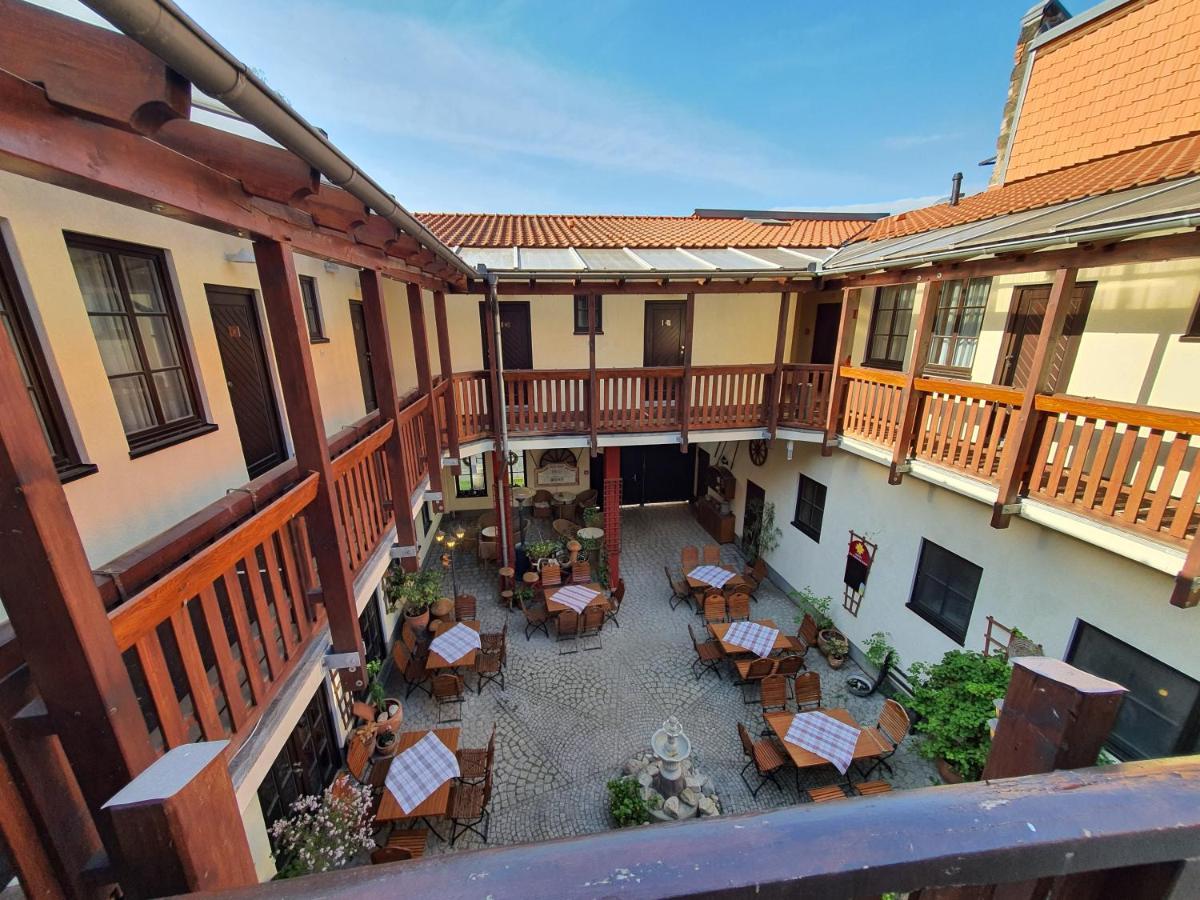 Hotel Zur Goldenen Sonne 奎德林堡 外观 照片